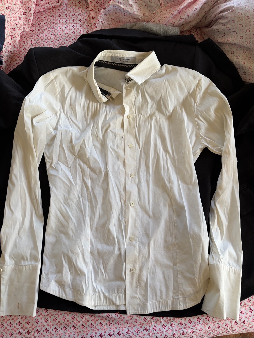 D-Exterior white button up top